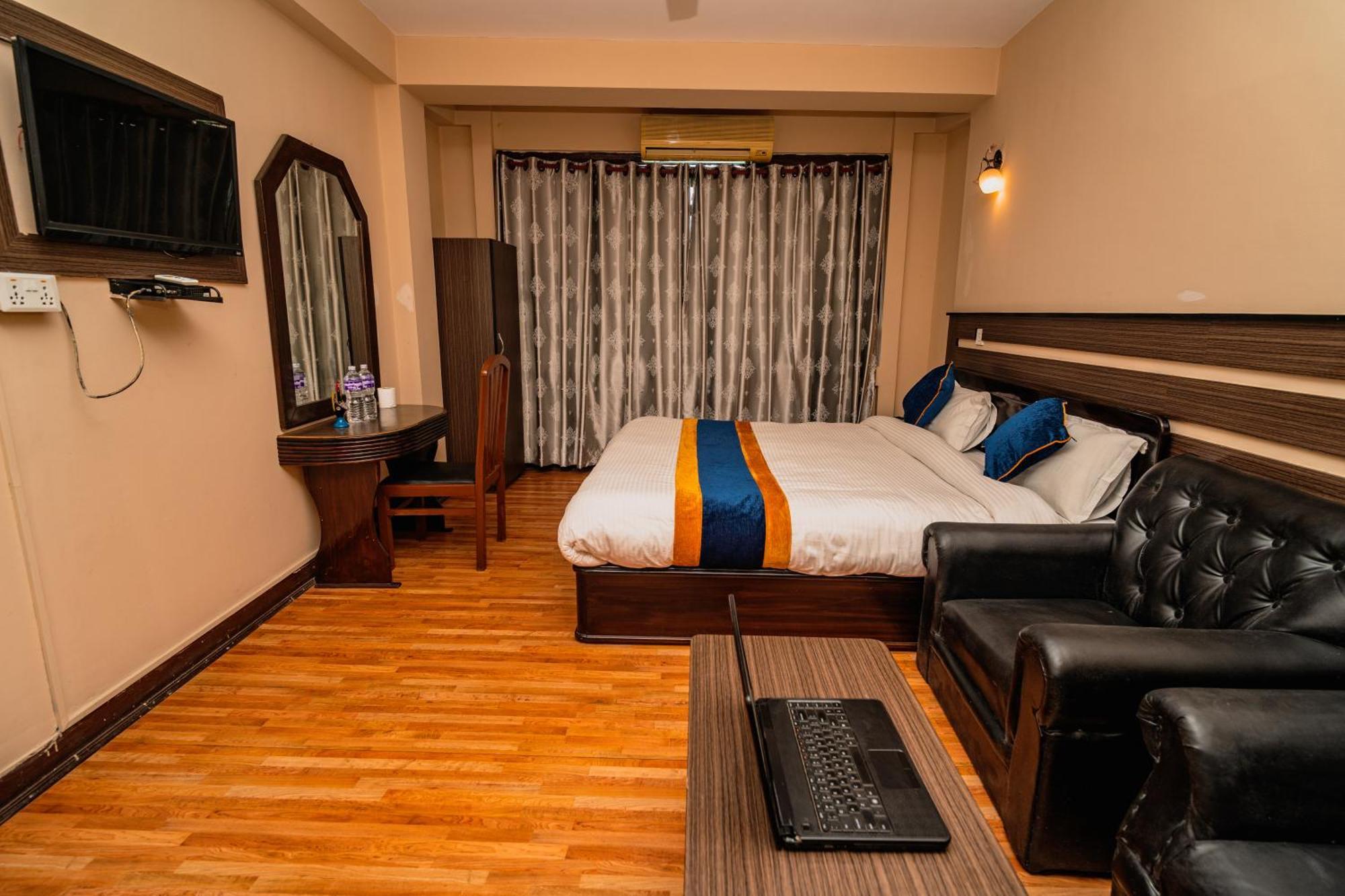 Karma Travellers Home Kathmandu Ngoại thất bức ảnh