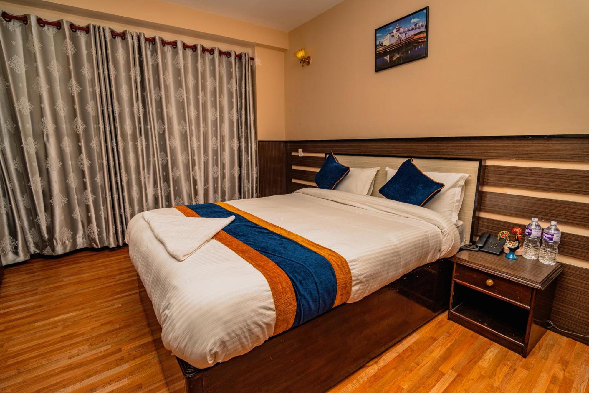 Karma Travellers Home Kathmandu Ngoại thất bức ảnh