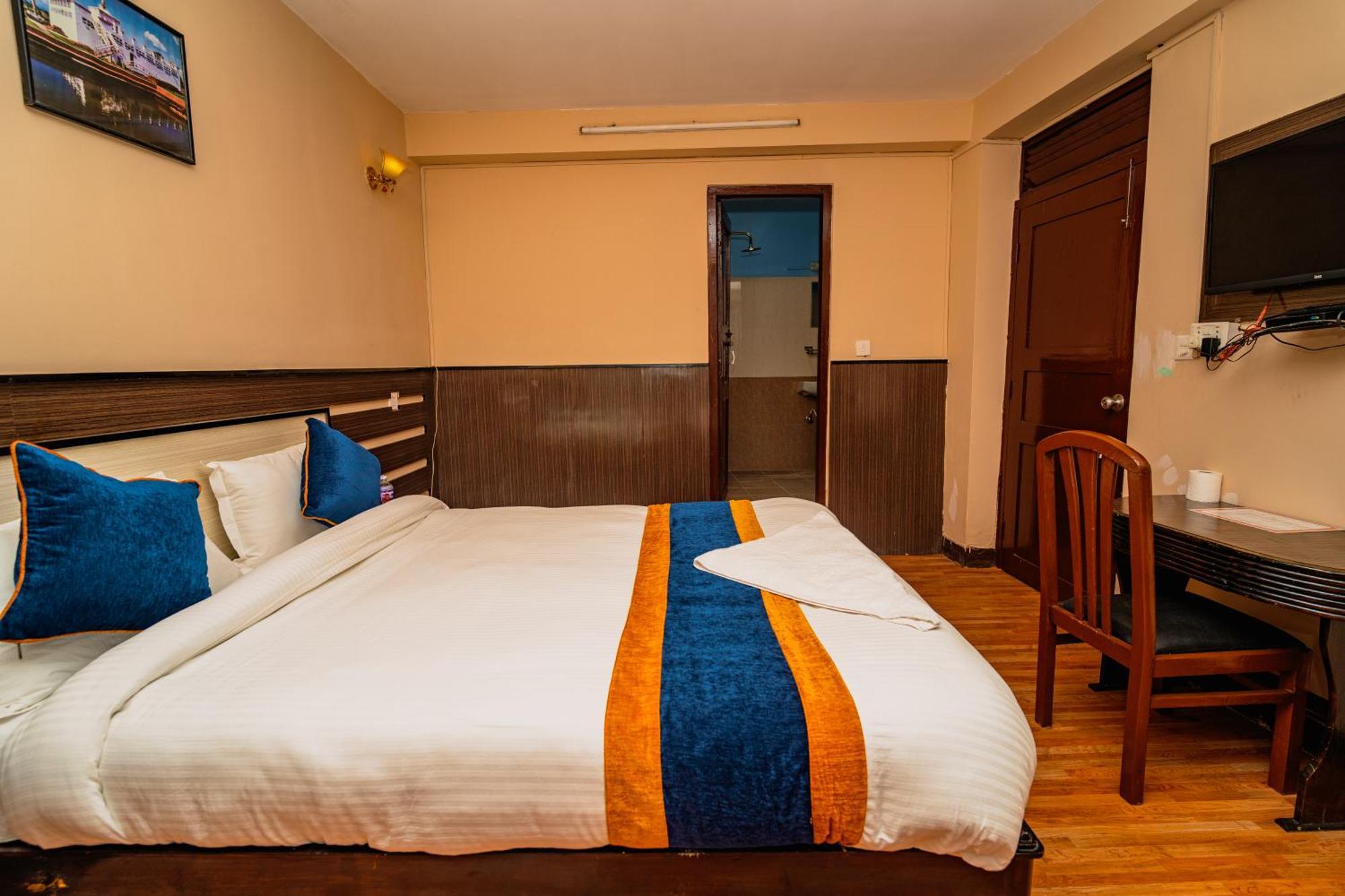 Karma Travellers Home Kathmandu Ngoại thất bức ảnh