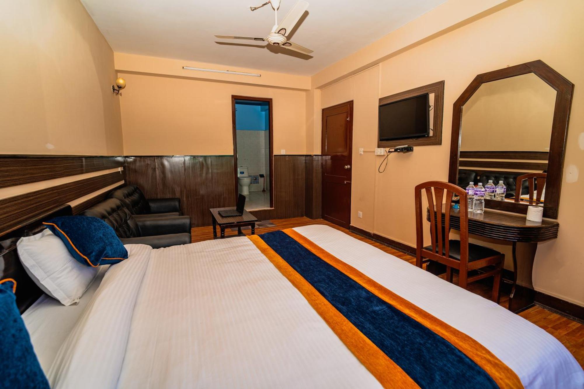 Karma Travellers Home Kathmandu Ngoại thất bức ảnh