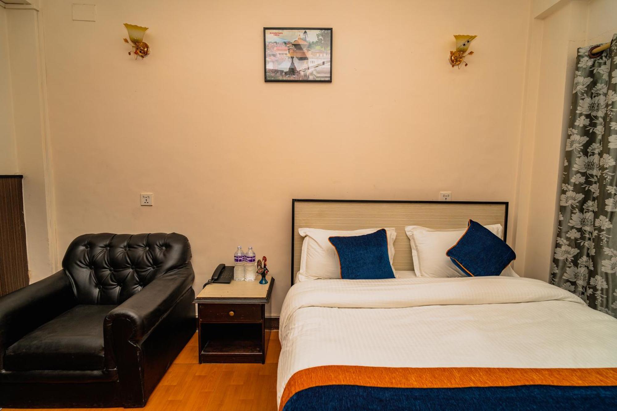 Karma Travellers Home Kathmandu Ngoại thất bức ảnh